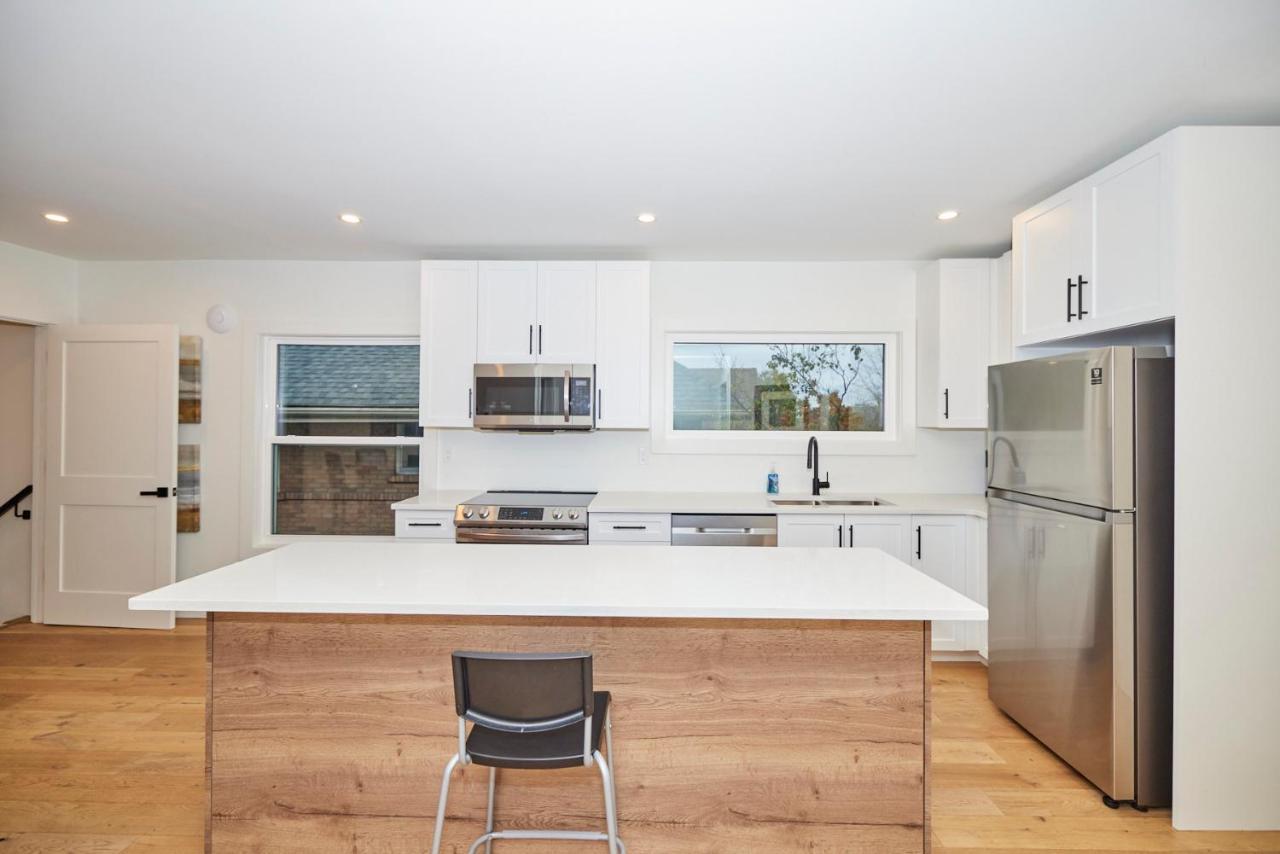 Riverview Executive Home Aナイアガラ・フォールズ エクステリア 写真